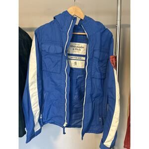 Abercrobie and fitch grey peak